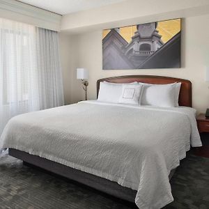 One-Bedroom King Suite